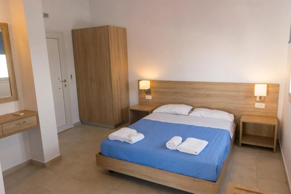 Room, Socrates Apartments & Restaurant, Crete
