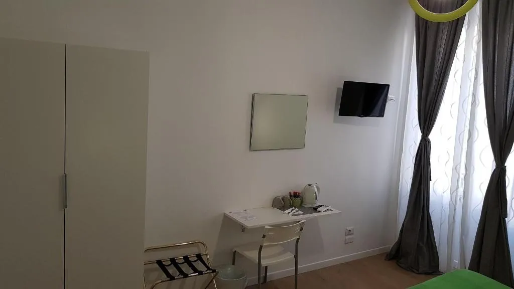 Room, B&B Oasi, Naples