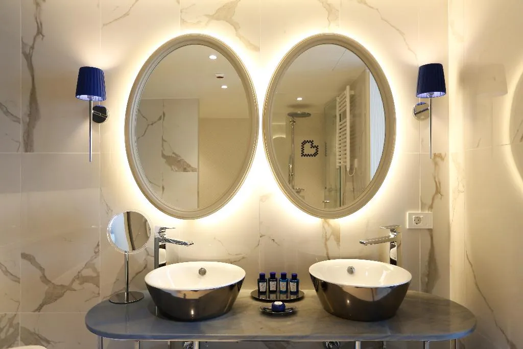 SUITE DELUXE Room, Grand Hotel Brioni Pula, Radisson Collection Hotel, Istria