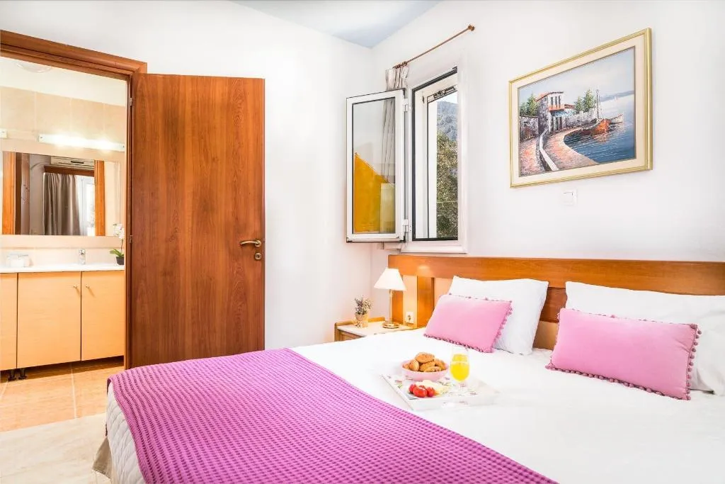 Room, Villa Frati Gorge, Crete
