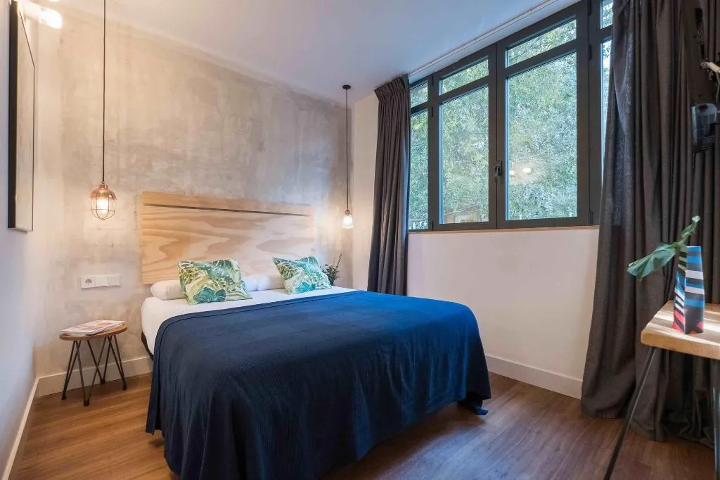 Room, Magatzem 128, Barcelona