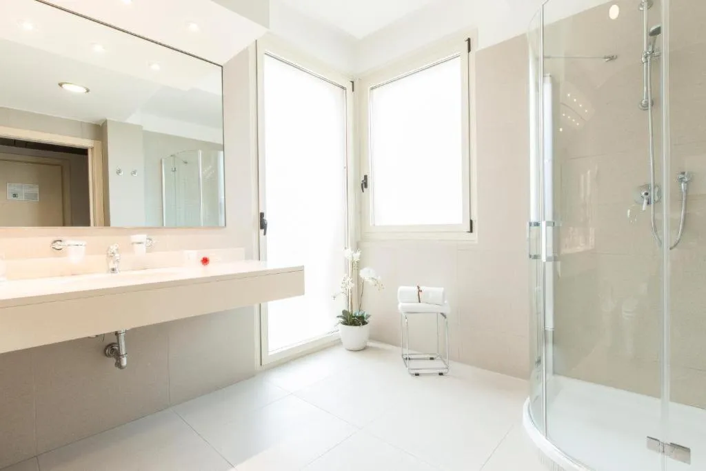 DOUBLE SUPERIOR Room, Just Hotel Lomazzo Fiera, Milan
