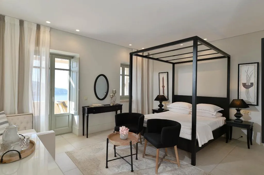 SUITE WITH JACUZZI Room, Akrolithi Boutique Hotel & Suites, Kalamata