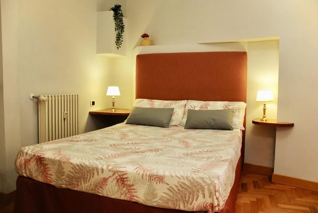 Room, A Casa di Tiziana, Rome