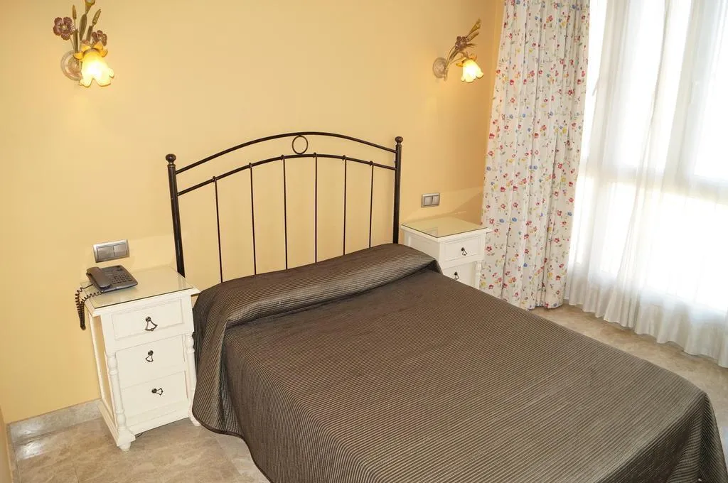 Room, Caballero Errante, Madrid