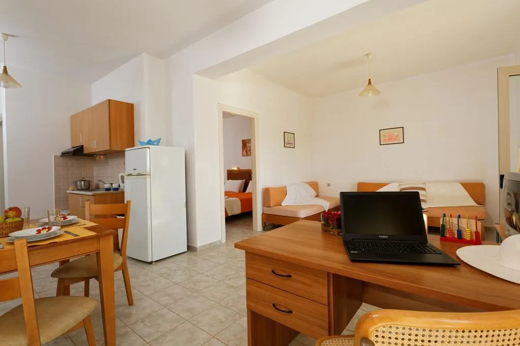 Room, Fotis Studios & Apartments, Crete