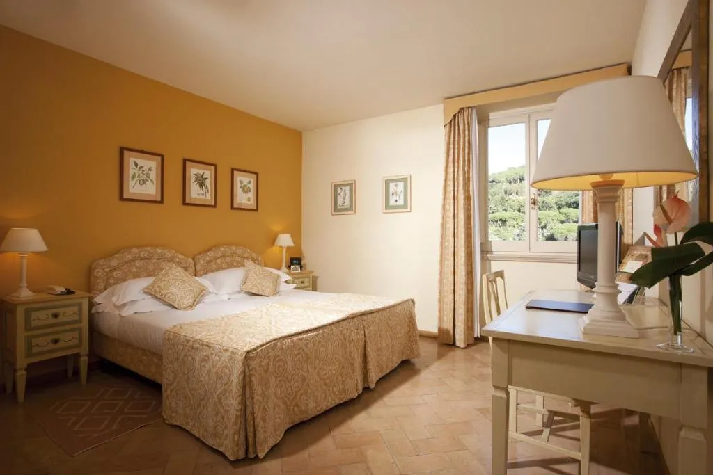 TWIN DELUXE Room, Park Hotel Villa Grazioli, Rome