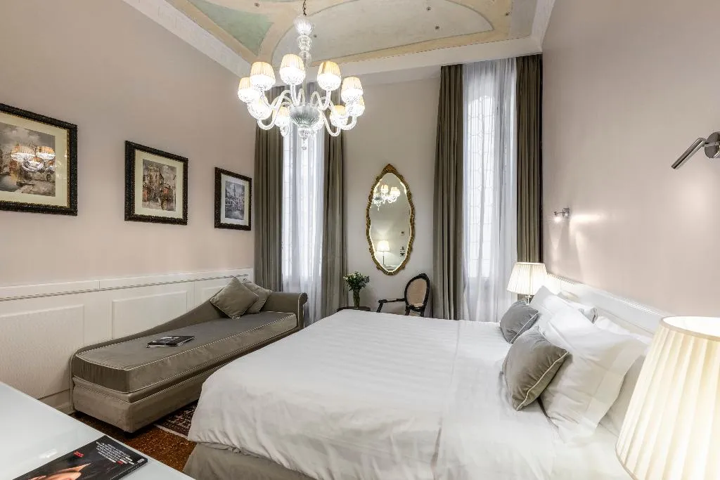 JUNIOR SUITE CANAL VIEW Room, Casa Verardo - Residenza D'Epoca, Venice