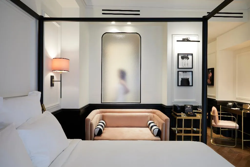 SINGLE DELUXE WITH BALCONY Room, Villa Brown Ermou, a member of Brown Hotels, Athens