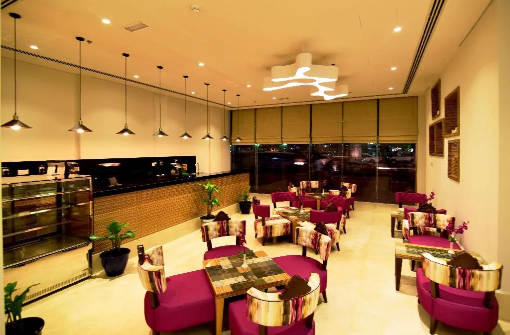 Restaurant, Best Western Plus Pearl Creek, Dubai