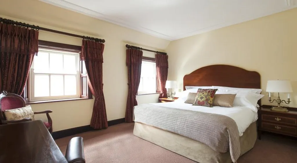 SINGLE STANDARD Room, The Mont, Dublin