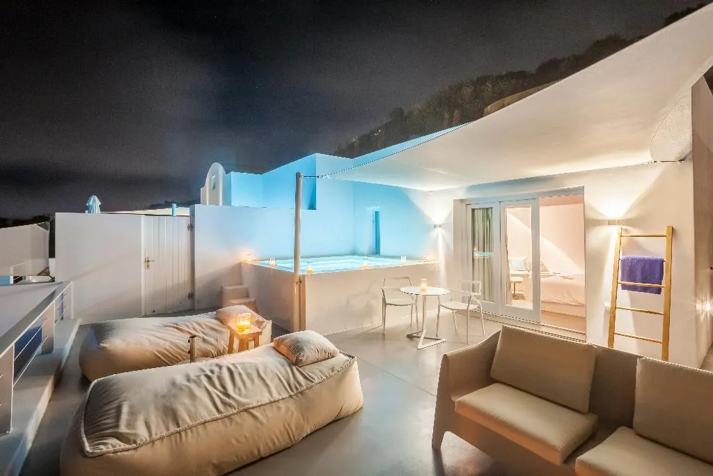 SUITE WITH PRIVATE POOL Room, Santorini Heights, Santorini
