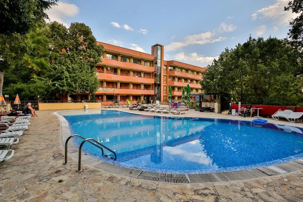 Pool, Kamchia Park, Varna