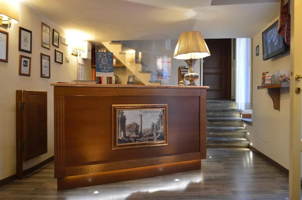 Lobby, Pantheon Inn, Rome