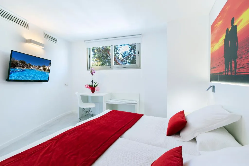 APARTMENT CAPACITY 4 Room, Playas Cas Saboners, Majorca