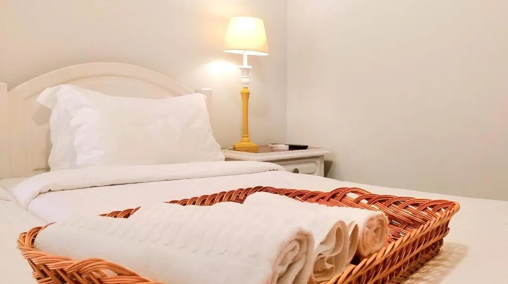 Room, ASPA Studios - Urban Conscious Living, Madeira
