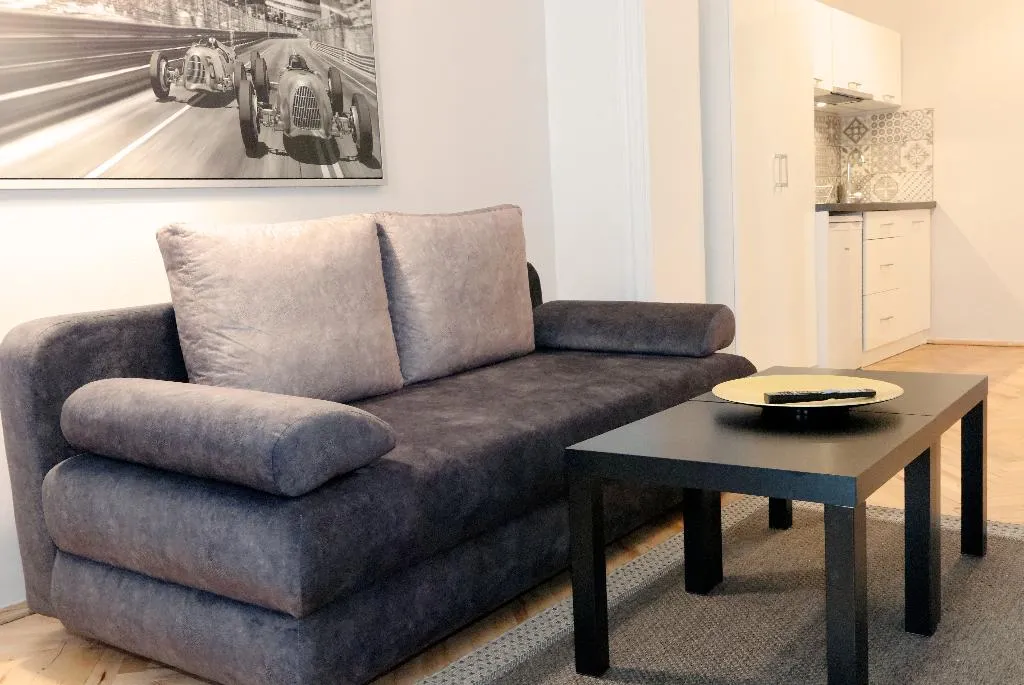 APARTMENT CAPACITY 6 TWO BEDROOMS Room, P&J Tourist Apartments, Krakow