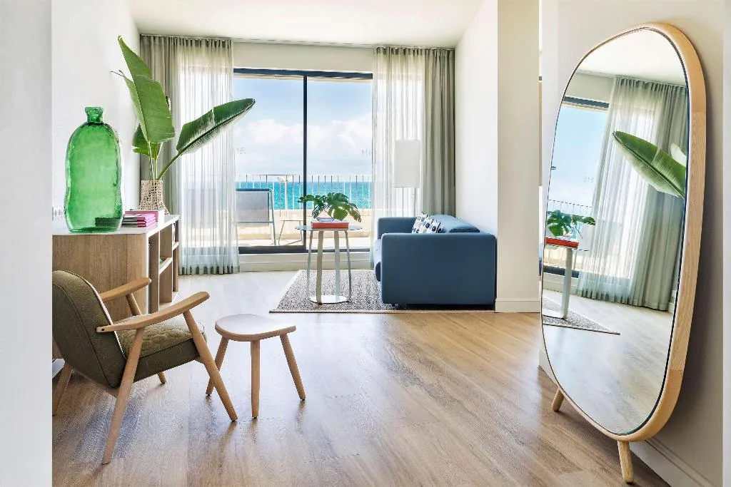 Room, ME Sitges Terramar, Costa Brava