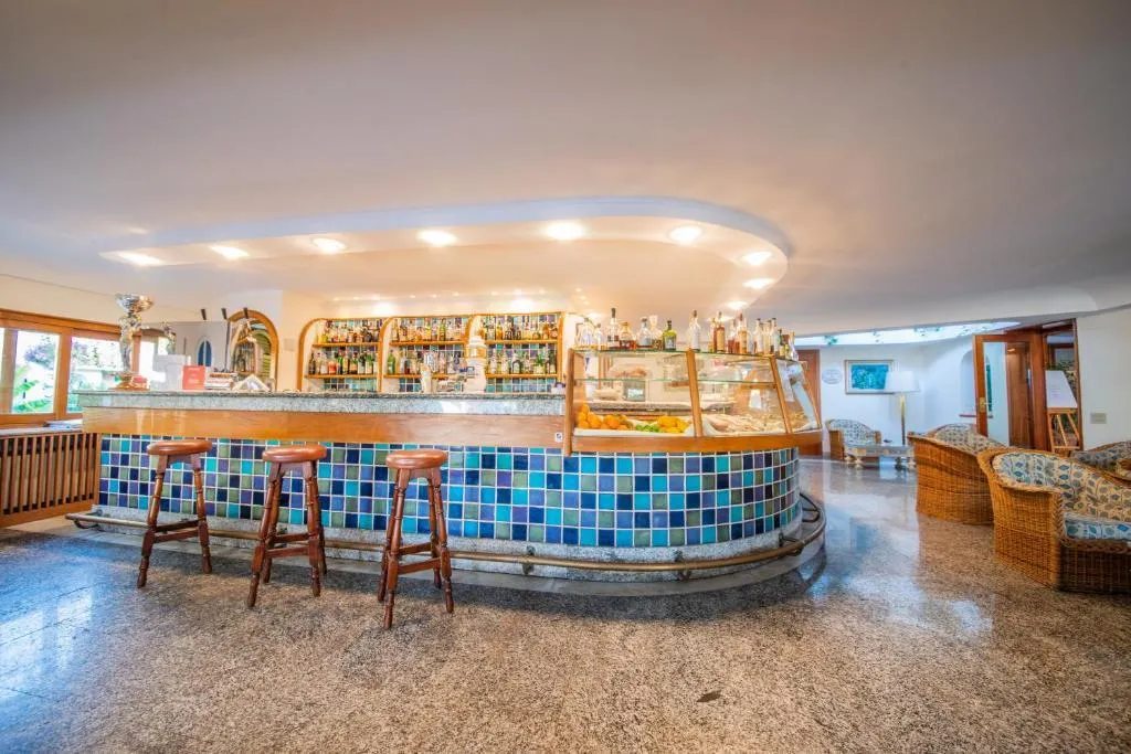 Bar, Continental Ischia, Naples