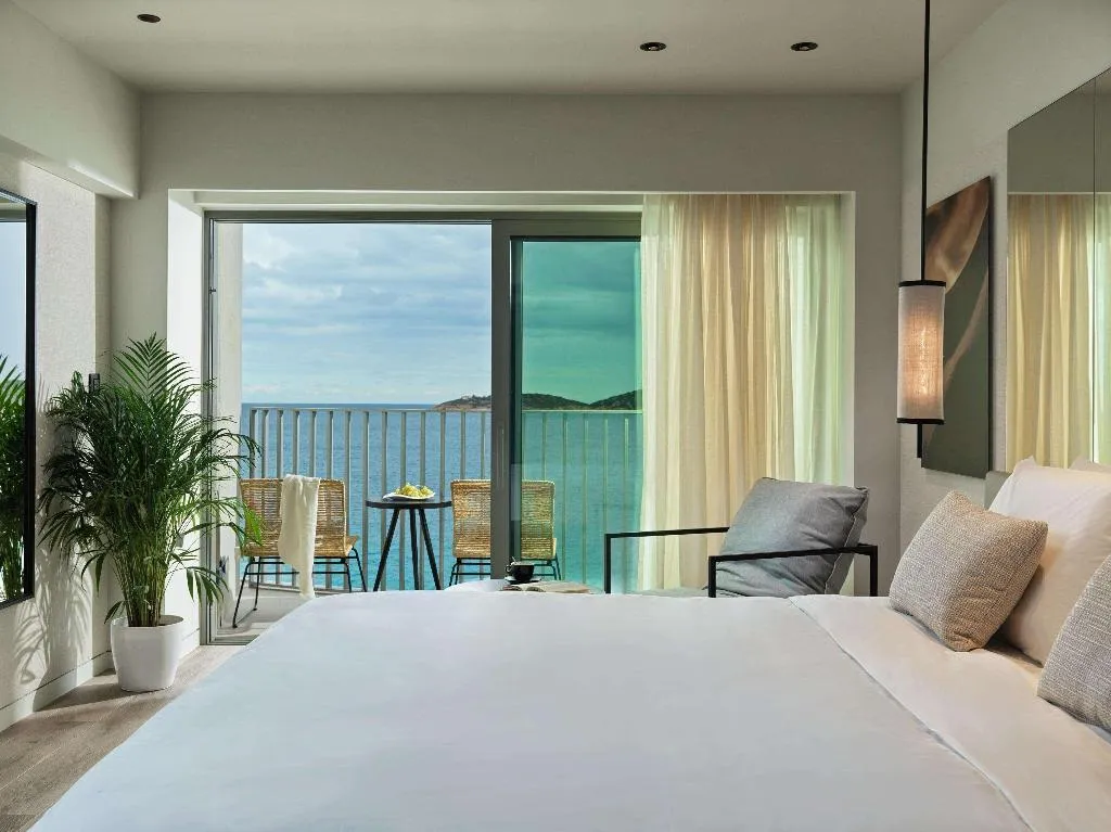 DOUBLE DELUXE SEA VIEW Room, NIKO Seaside Resort Crete MGallery, Crete