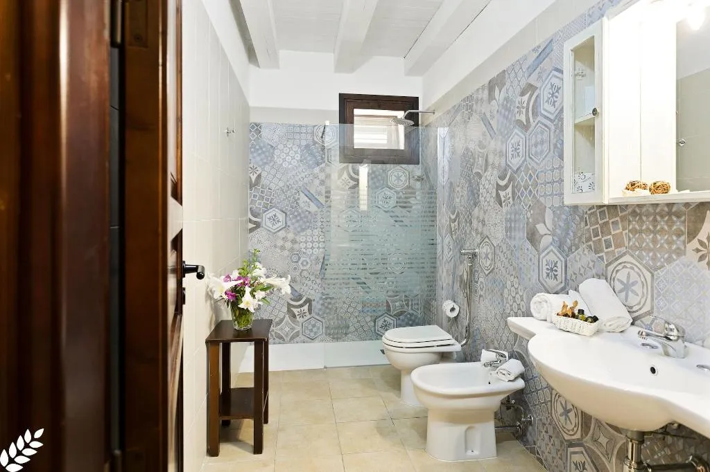 Room, Case di Latomie, Palermo