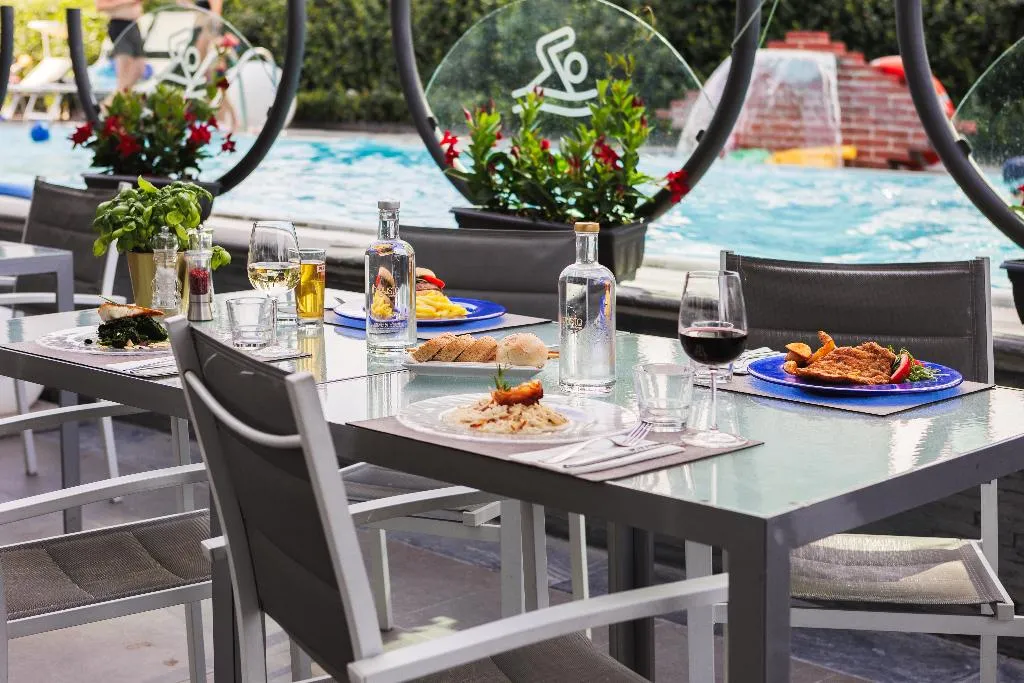 Pool, iH Hotels Milano Lorenteggio, Milan