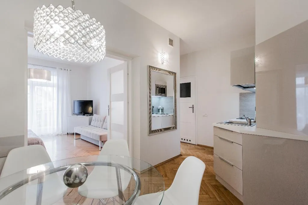 APARTMENT CAPACITY 6 TWO BEDROOMS Room, 4Seasons Apartments Cracow, Krakow