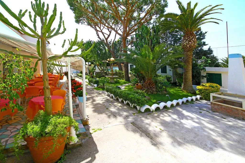 Terrace, Hotel Park Calitto, Naples