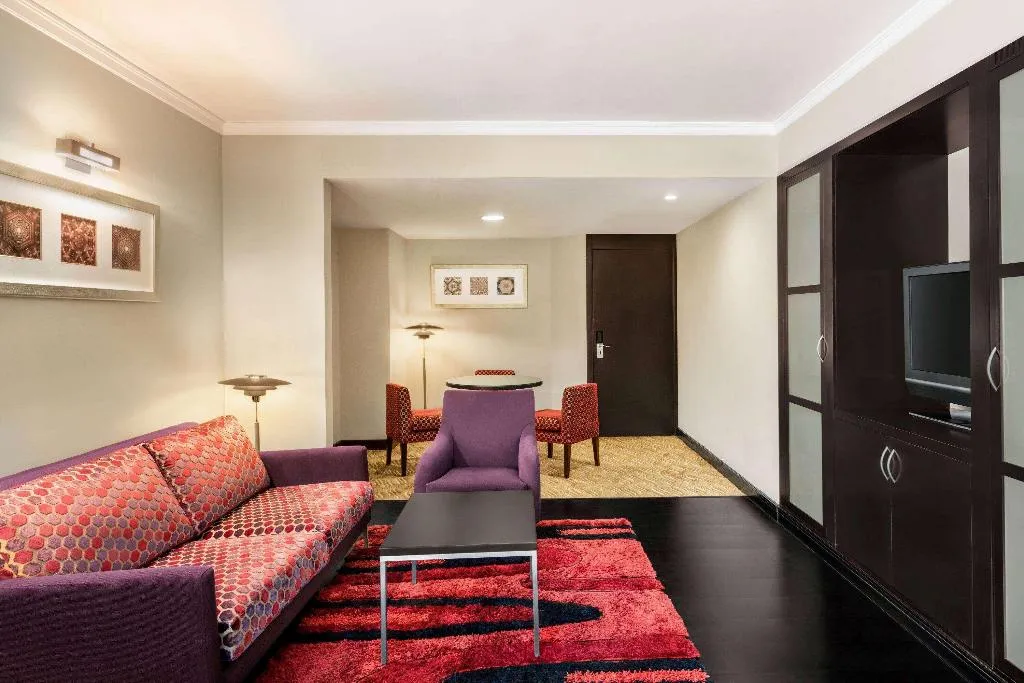 Room, Ramada Plaza by Wyndham Dubai Deira, Dubai