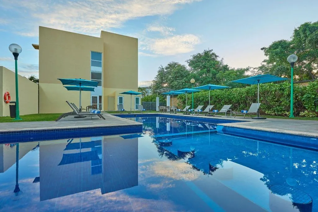 Pool, City Express By Marriott Playa del Carmen, Playa Del Carmen