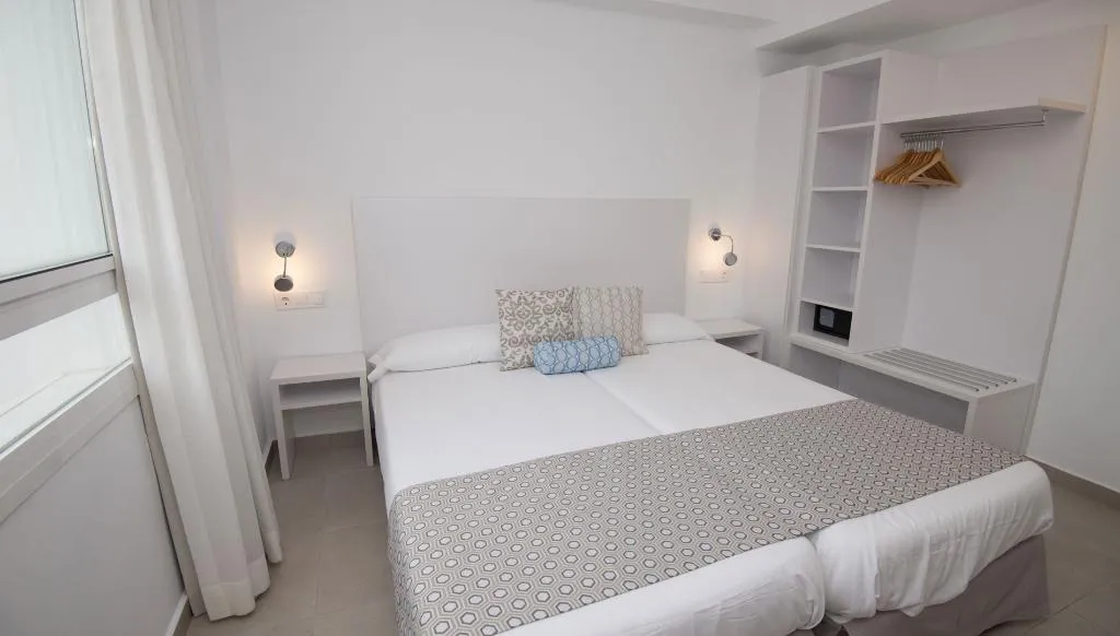 Double or Twin STANDARD Room, Chevy Hotel & Suites, Majorca
