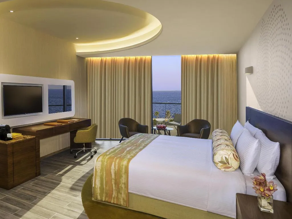 Double or Twin DELUXE Room, The Retreat Palm Dubai MGallery by Sofitel, Dubai