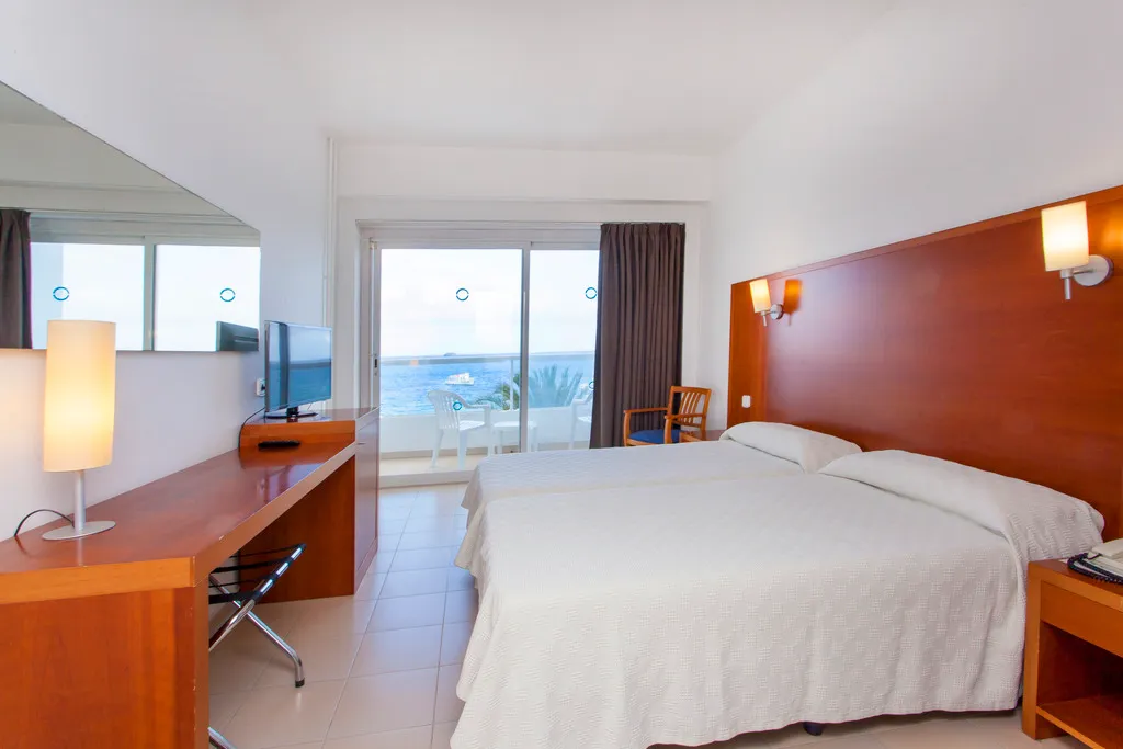 Double or Twin SEA VIEW WITH AIR CONDITIONING Room, Ibiza Playa, Ibiza