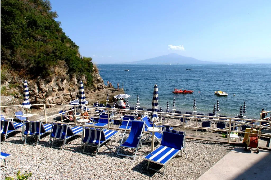 Beach, La Tonnarella, Naples