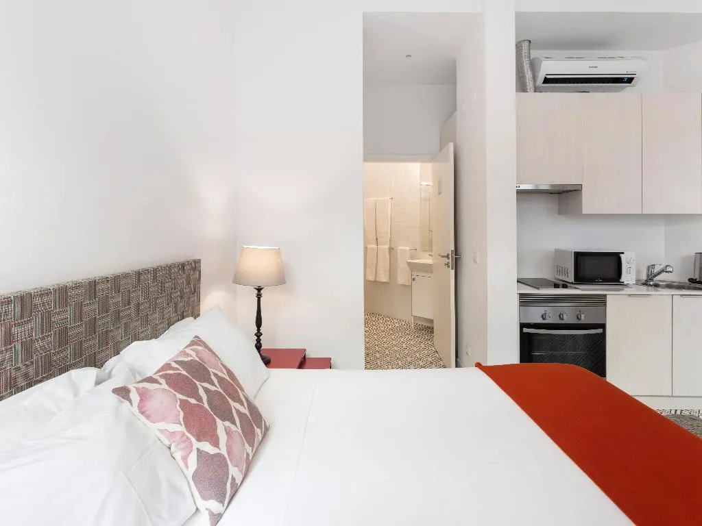 STUDIO STANDARD Room, Lisbon Serviced Apartments - Castelo de S. Jorge, Lisbon