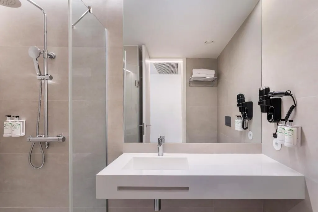 TWIN STANDARD Room, B&B Hotel Santo Tirso, Porto