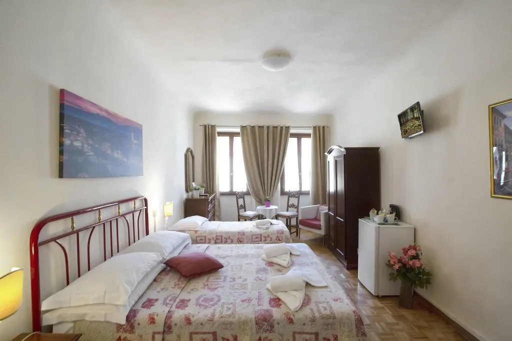FAMILY ROOM THREE BEDS Room, B&B Bel Duomo, Florence