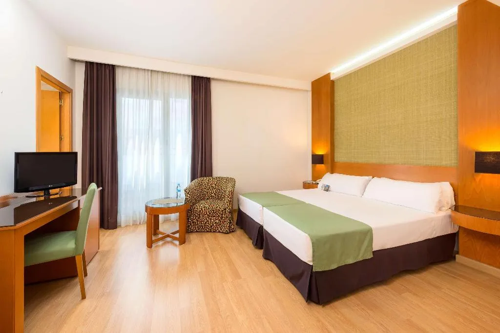 DOUBLE SUPERIOR Room, Hotel Elche Centro Affiliated by Melia, Costa Blanca