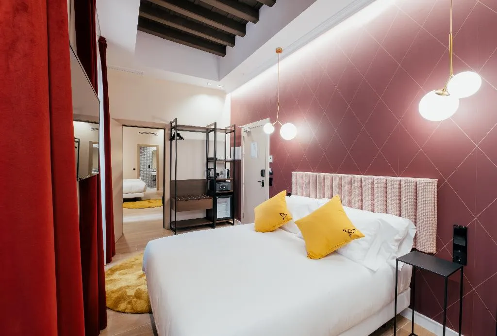 TRIPLE SUPERIOR Room, Cetina Sevilla, Seville