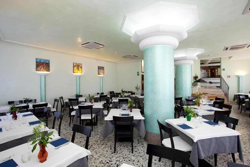 Restaurant, Hotel Tropical, Venice