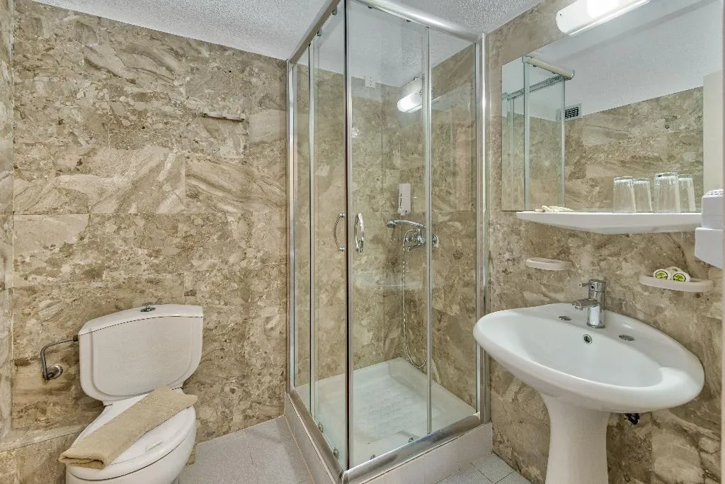 Room, Contessa, Zante