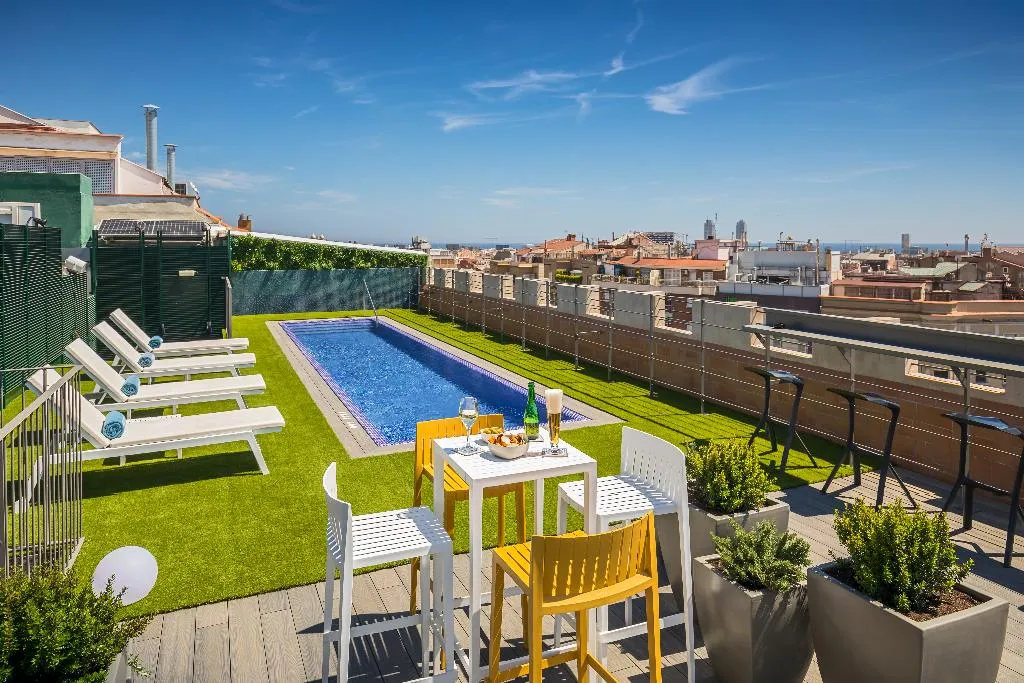 Pool, Occidental Diagonal 414, Barcelona