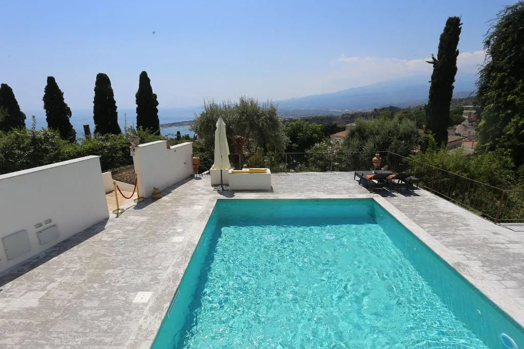 Pool, Casa Cuseni, Taormina
