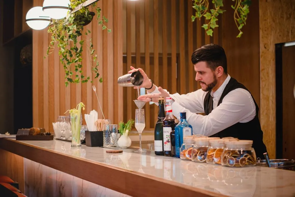 Bar, Kimpton Quinta Da Marinha Cascais by IHG, Lisbon