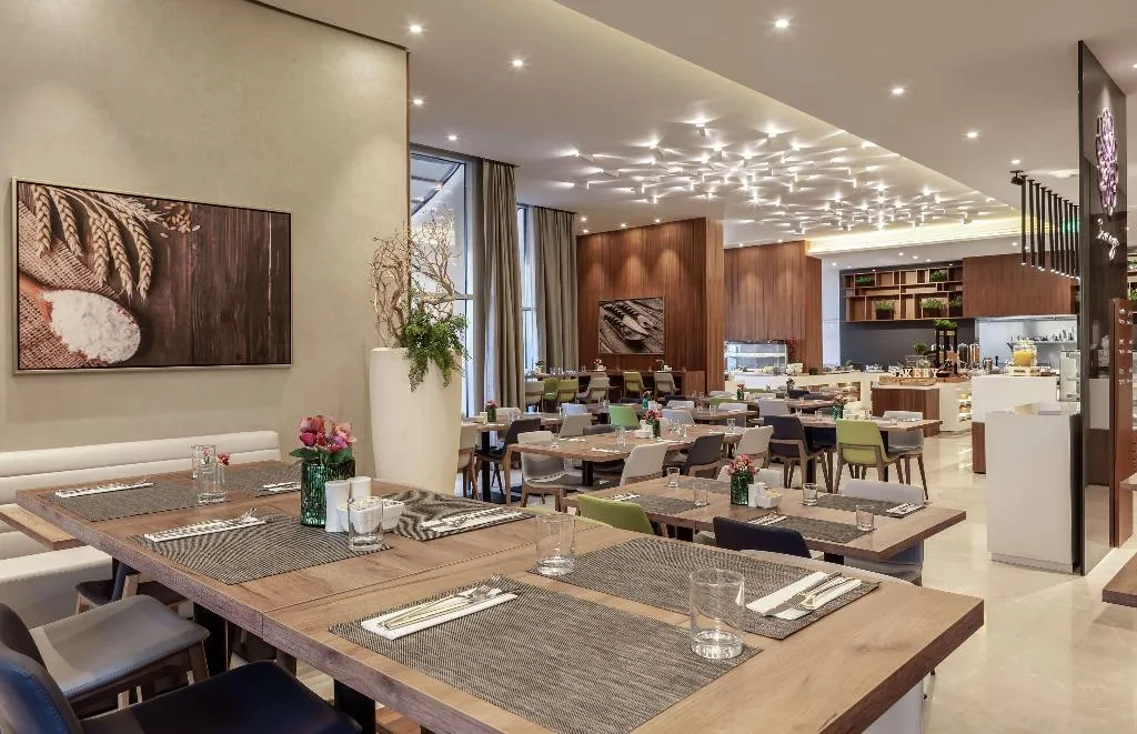 Restaurant, DoubleTree by Hilton Dubai Al Jadaf, Dubai