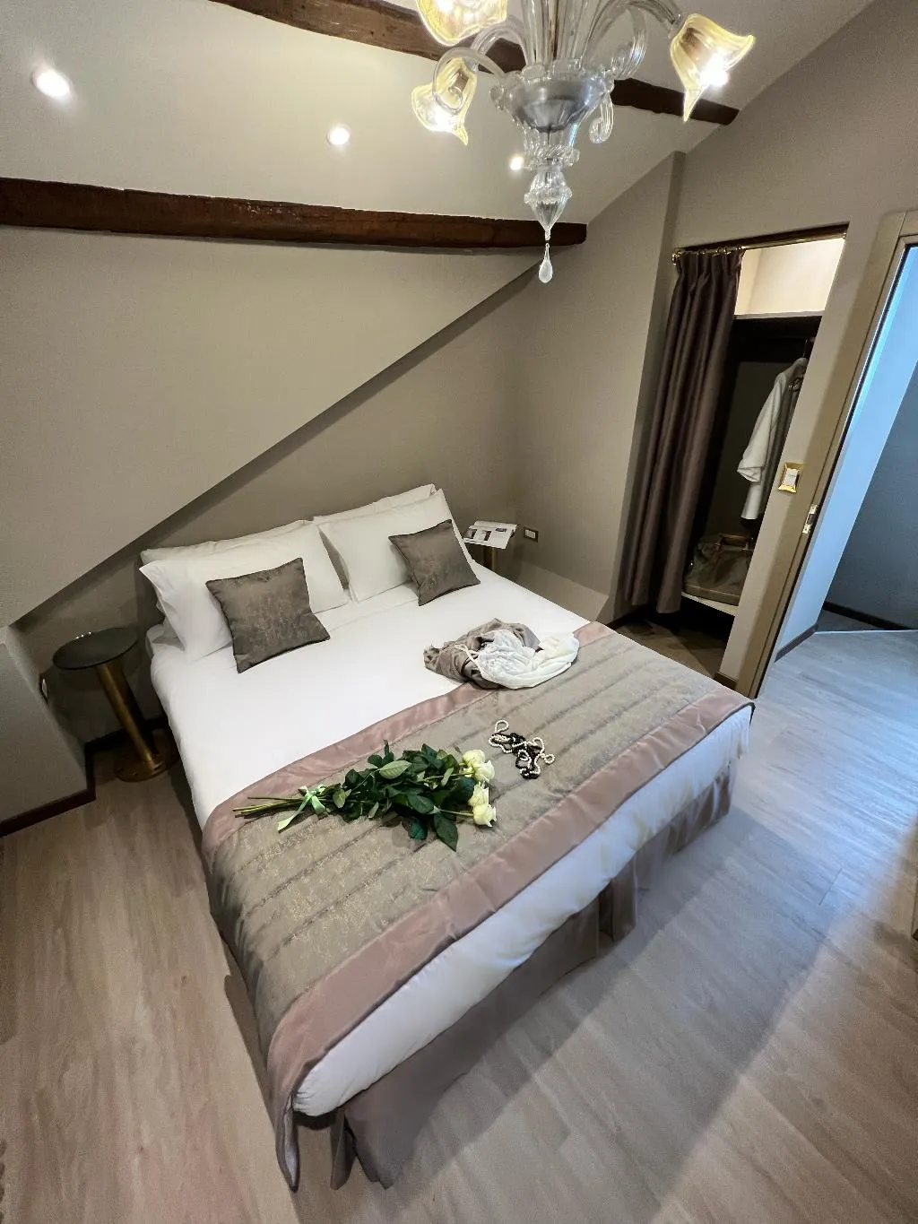 DOUBLE Private external bathroom Room, Ca' dell'Arte Palace, Venice