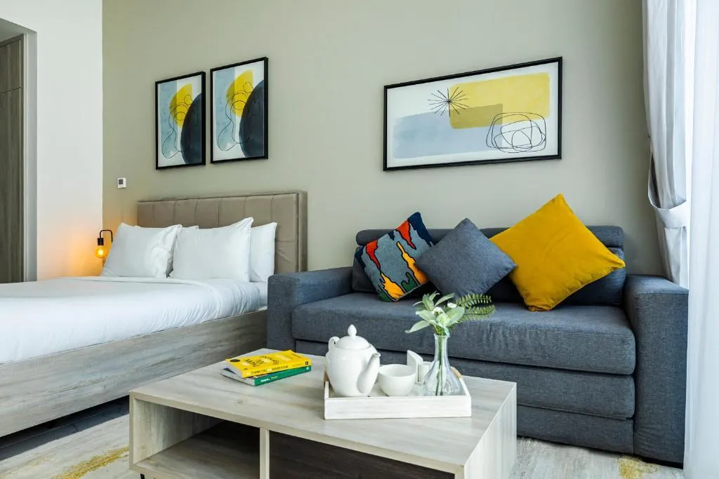 STUDIO CANAL VIEW Room, Unlock Waters Edge, Dubai
