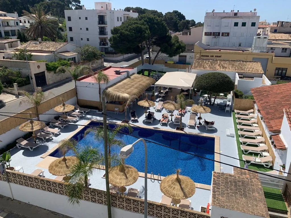 Pool, Chevy Hotel & Suites, Majorca