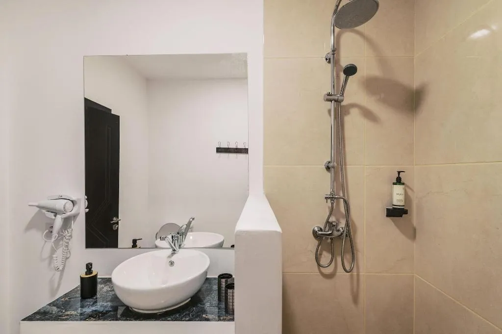 Room, Bamboo Suites, Rhodes