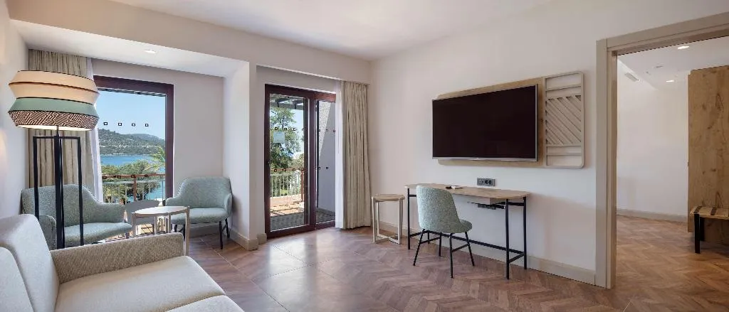 Room, DoubleTree By Hilton Bodrum Isıl Club Resort, Bodrum